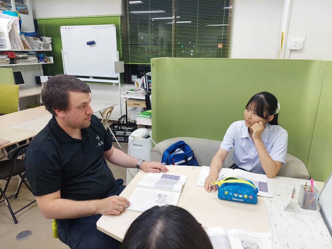 中学生の個別指導レッスンの様子